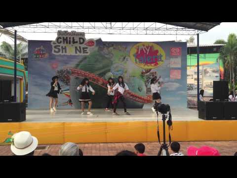 150110 Integration cover Apink at siam park city