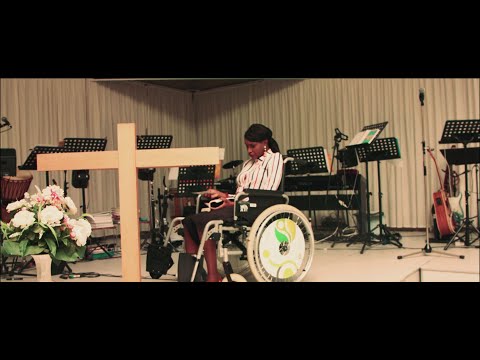 Nana Lukezo - JE LOUERAI ...