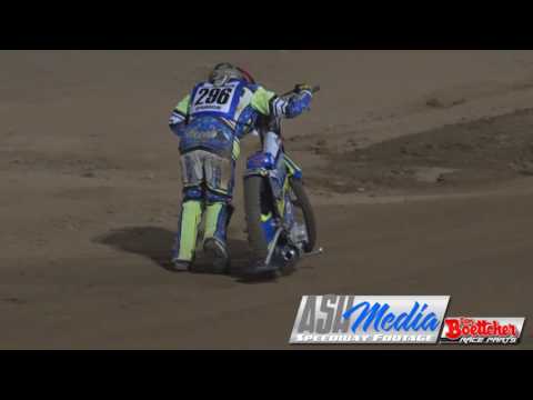 250cc Solos: Brock Tregea Crash - Carina Speedway
