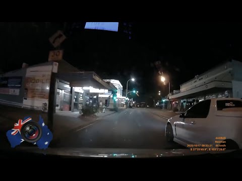 Aussiecams - Commodore driver sideswipes me and exits stage left! Albion QLD