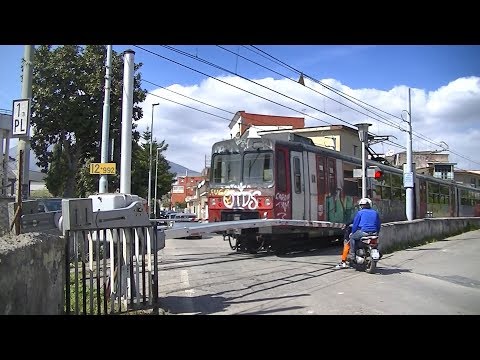 Spoorwegovergang Poggiomarino (I) // Railroad crossing // Passaggio a livello