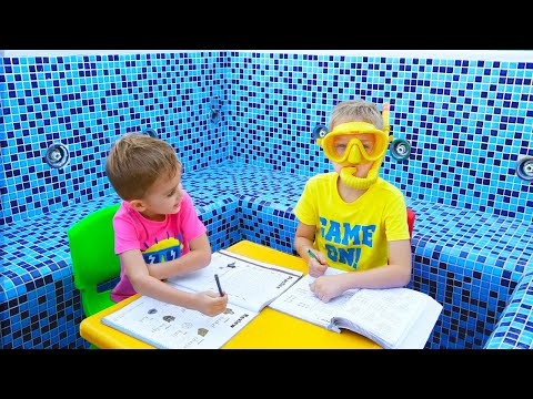 Vlad e Niki giocano con storie di casette per bambini