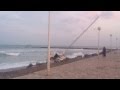 Русское такси Валенсия. После шторма, выброшенная яхта на берег пляжа Pinedo ...