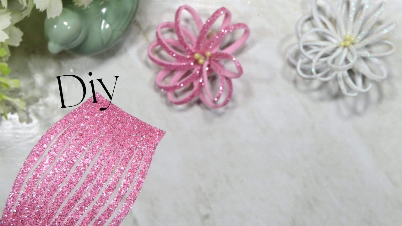 Watch Now FLOR SIMPLES DE EVA COM GLITTER FLORES DE EVA #flowers FLOR SIMPLES DE EVA COM GLITTER FLORES DE EVA #flowers