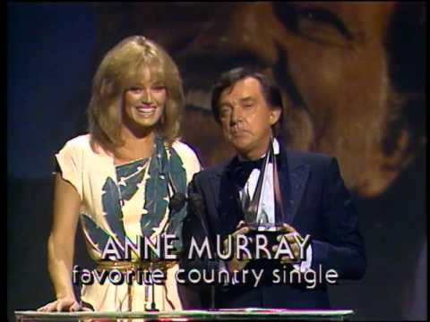 Anne Murray and Willie Nelson Win Country Single - AMA 1982