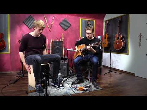 Cajon Peruano Con Pedal Ortega Guitars