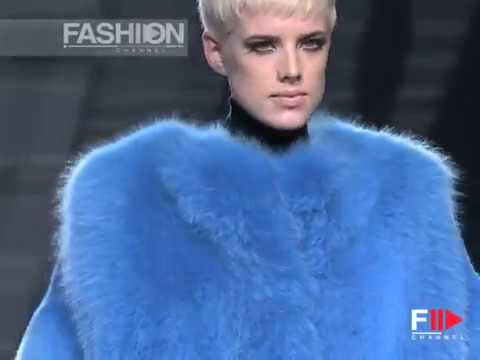 Fashion Show "Versace" Autumn Winter 2007 2008 Pret a Porter Milan 2 of 3 by Fashion Channel