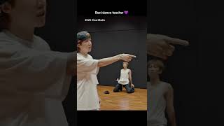 Download lagu JHope, focused, observing, and directsthe dance practice 💜💪 #bts mp3