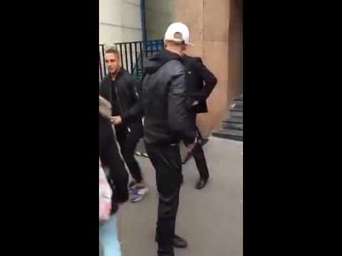 Eddy (Les Anges secret Story) en direct du Periscope d'un fan devant NRJ12 Mad Mag