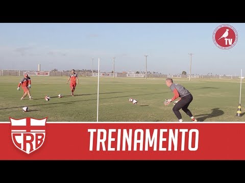 Profissionais Realizam Jogo-treino Contra os Garotos do Sub-20