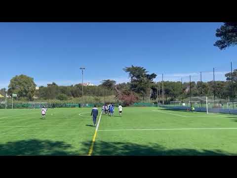 Vicente marca o 4 golo neste livre, contra o Carcavelos