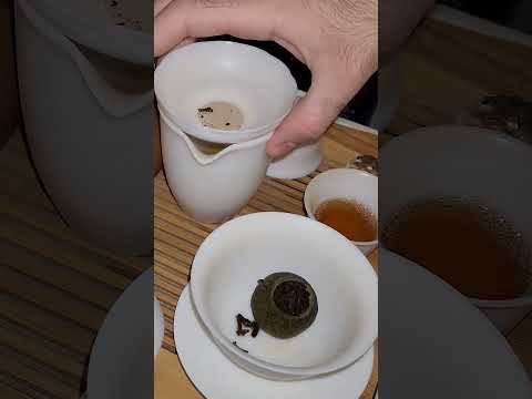 a pour and a quick view #tea #teatime #gongfu #teaorange #gongfutea