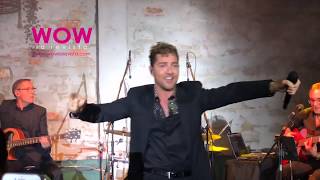 David Bisbal canta 'En Tus Planes' | Showcase Miami David Bisbal canta 'En Tus Planes' | Showcase Miami