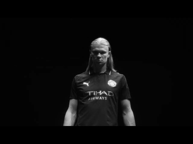 Vídeo relacionado con PUMA Manchester City FC Pantalones Cortos de Entrenamiento con Bolsillo para Hombres 25/26, Azul (Deep Navy), M
