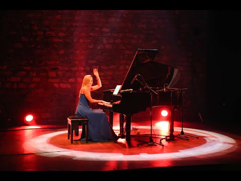The Fastest Piano Piece Ever? Flight of the Bumblebee (Live Performance, Paris)