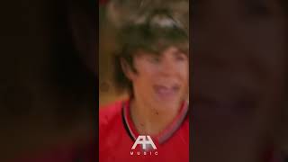 Zac Efron singing "Get'cha Head in the Game"!😲