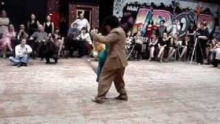 Federico Naveira y Ines Muzopappa. Vals.Moscow. Planetango2