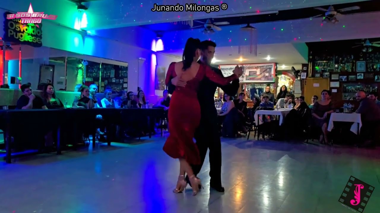 Video thumbnail for CHRISTIAN MARQUEZ & VIRGINIA GOMEZ "LOS TOTIS" || El andariego (Alfredo Gobbi)