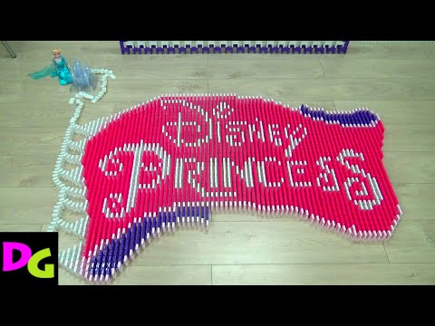 DISNEY PRINCESS in 85,000 Dominoes / Domino Art