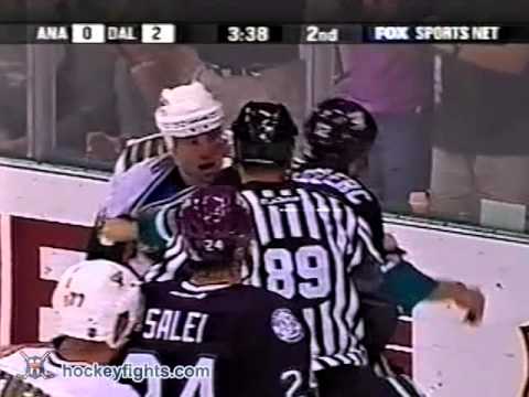 Mike LeClerc vs Brenden Morrow