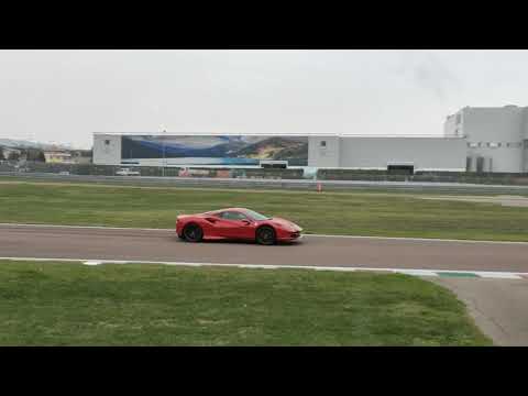 Ferrari F8 Tributo Launch Control!
