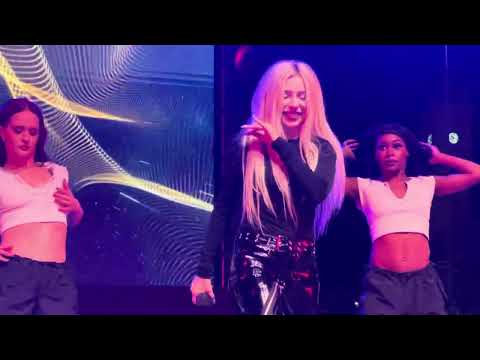 Ava Max “The Motto” (Live in St Louis 10/20/2023)