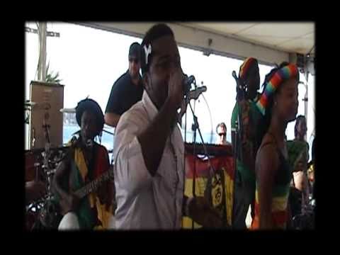 Eazy.p live in concert with afromoses and band (liberian music)
