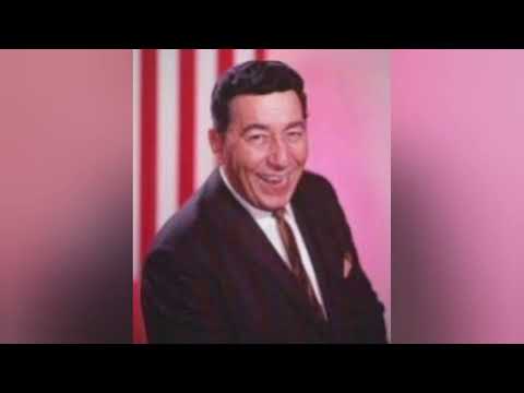 Louis Prima & Keely Smith - Che La Luna (Luna Mezzo Marre) [Lyrics Video]