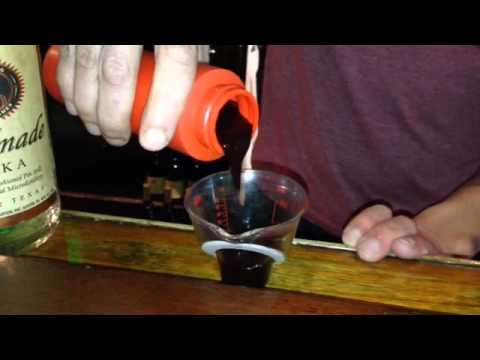 How to make a "Violet" cocktail