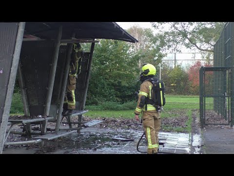 Brandweer Sliedrecht blust een Buitenbrand aan de Valkhof Sliedrecht