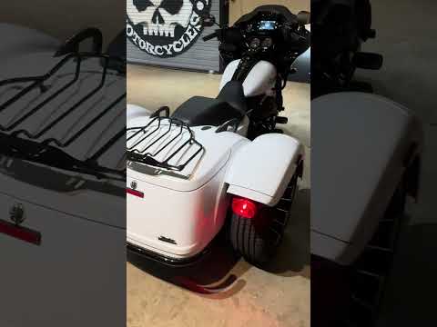 FLTRT 2025 Road Glide® 3