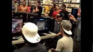 preview picture of video 'Halo 4 Launch at Porter, Texas GameStop'
