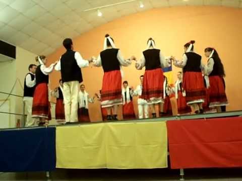 FLORICICA din Posesti, Prahova - dansul Boiereasca - spectacol folcloric in Mauges, Franta