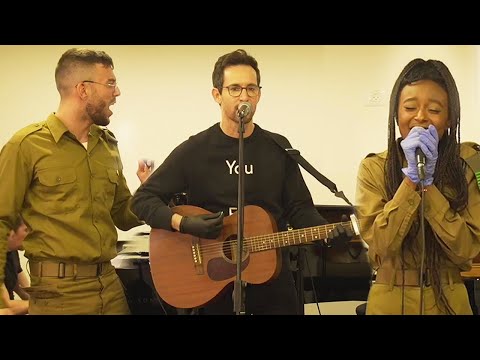 IDF Soldiers Yam Refaeli & Eden Alena Singing Alongside Ivri Lider