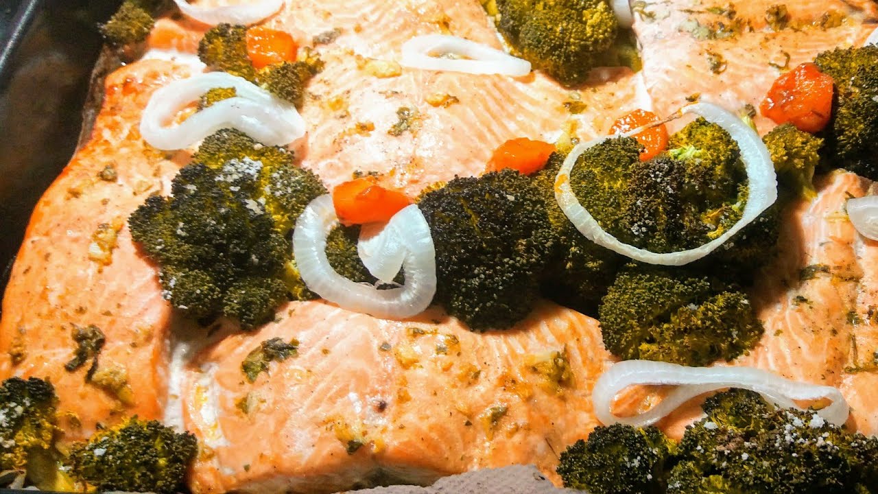 Receta de Salmón al horno con brócoli*comida casera saludable fácil de preparar.