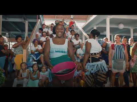 Batucadeiras Raiz de Tambarina - Pexeras Kabuverdiana (Video oficial)