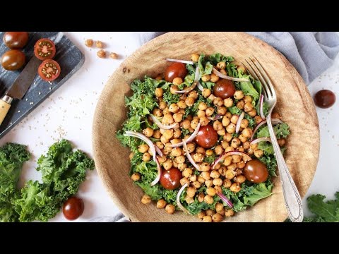 Ensalada de col rizada kale con garbanzos tostados - Receta Vegana