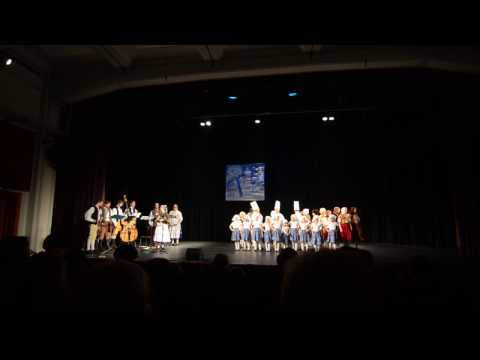 18.12.2016 Vystoupení Kytice - rozloučení se staršími 1/2