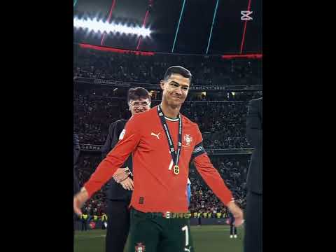 This song with Ronaldo 😍❤😭