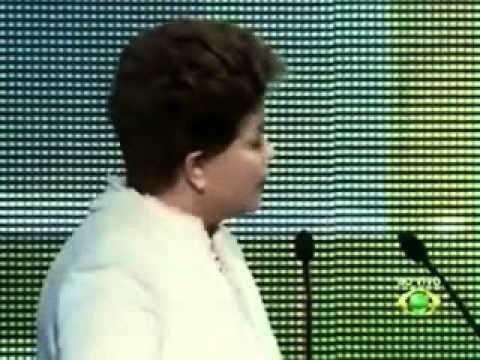 ELA É GAGA OU DESPREPARADA?