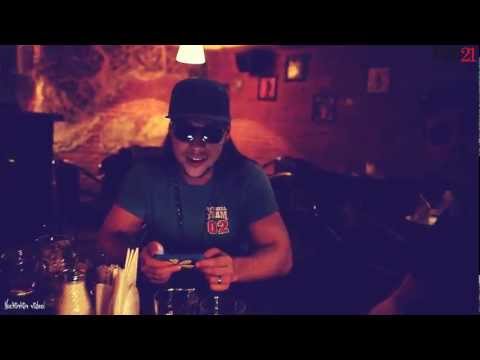 DJ 909 (Moscow MushUp Mafia) in BAR 21 (Vladivostok) Trash alcoholic video