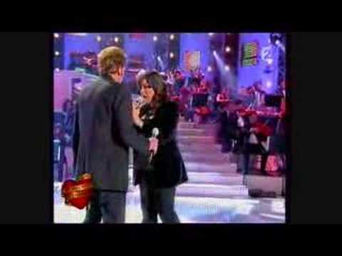 Johnny Hallyday & Chimene Baddie - Derrière l'amour