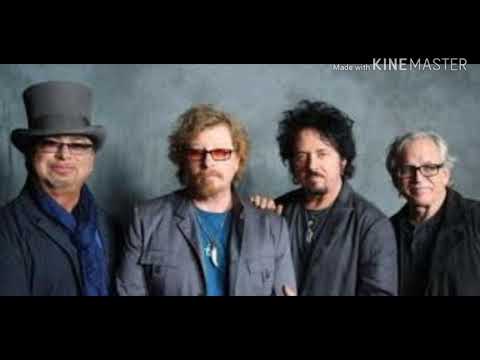 Toto Hold the line Guitar backing track with vocals