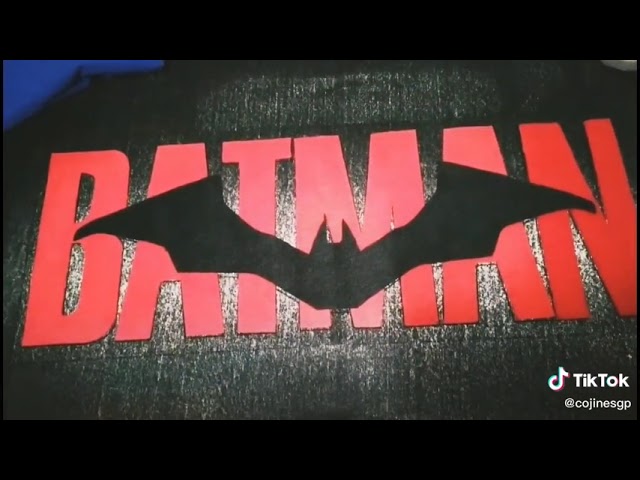 Vídeo relacionado con United Labels DC Comics Batman - Cojín (30 x 30 cm), diseño de Batman, color negro