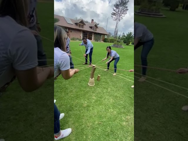 Vídeo relacionado con Juegos De Team Building para Adultos En El Trabajo Divertida Trampa De
