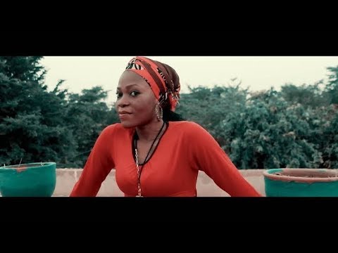 Moofy mai yin muryar mata a Indian Hausa fassarar Algaita