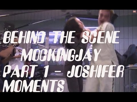Behind the scene - Mockingjay Part 1 - Jennifer Lawrence and Josh Hutcherson ( on the ending scene )