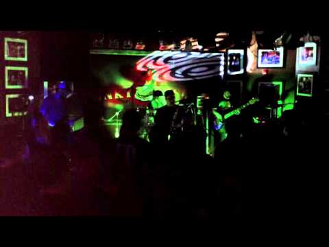 Kung Fu "Joyride~Cars~Joyride~Hollywood Kisses" The Funky Biscuit, 12-10-2015