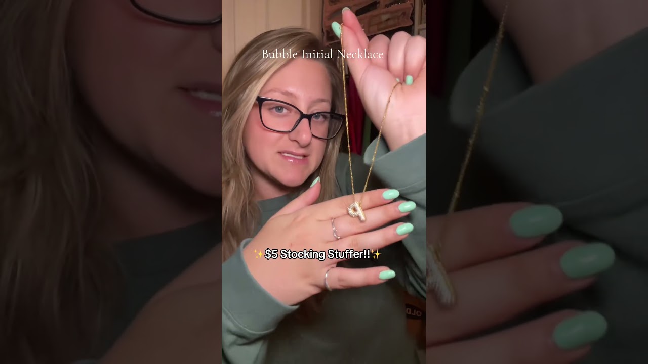 Gorgeous Bubble Letter Initial Necklaces! #GiftIdeas #fok #trendyy