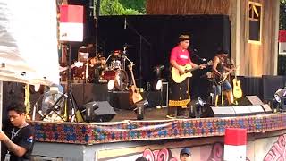 Download lagu Iwan Fals -Ya ya ya oh ya (Konser Situs Budaya NTB) mp3 Download lagu Iwan Fals -Ya ya ya oh ya (Konser Situs Budaya NTB) mp3